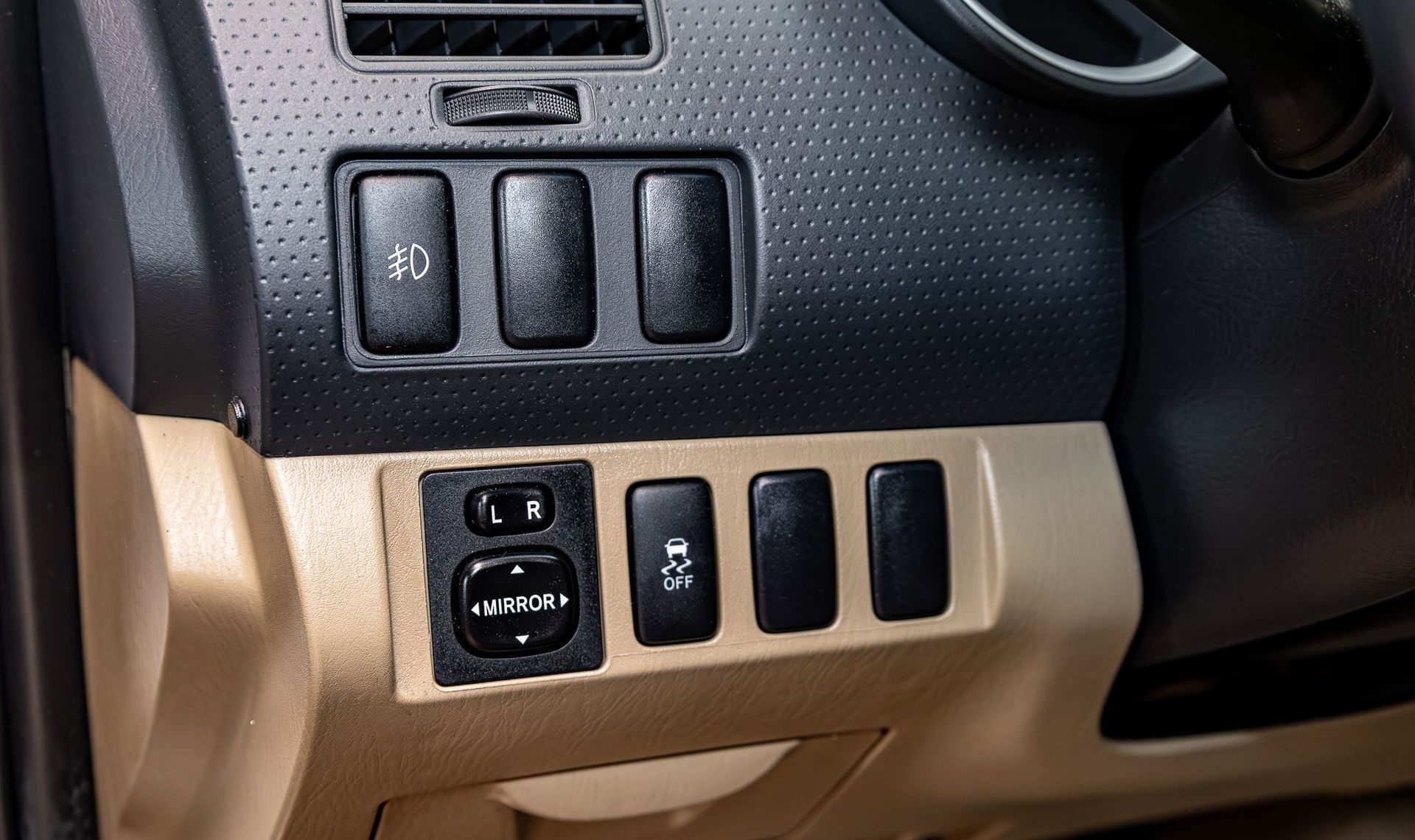 2011 Toyota Tacoma — photo 13