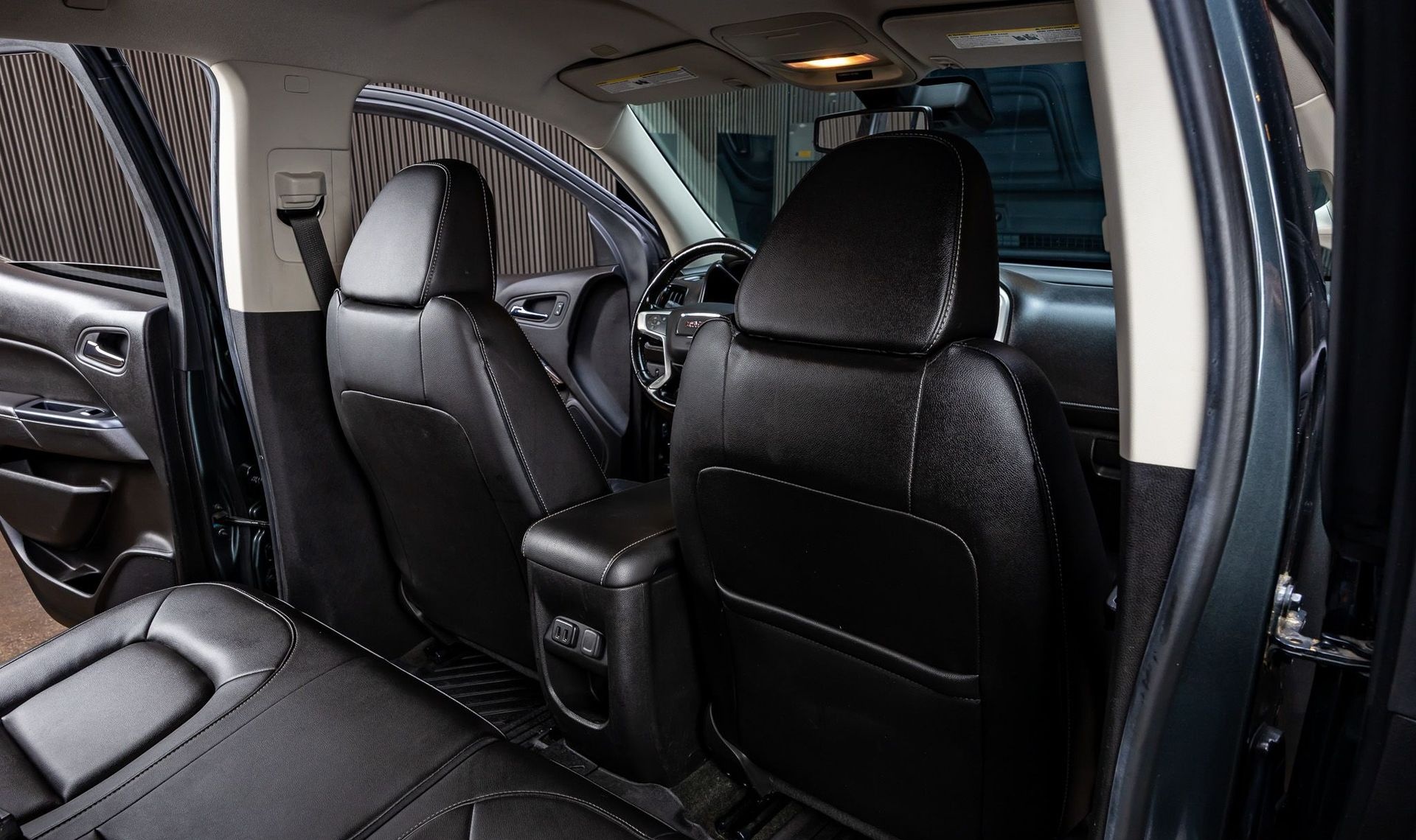 2017 GMC Canyon — photo 25