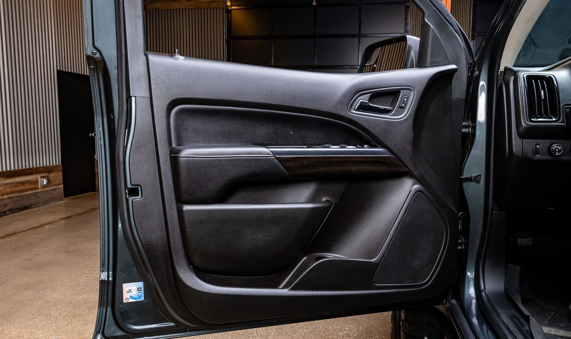 2017 GMC Canyon — photo 29