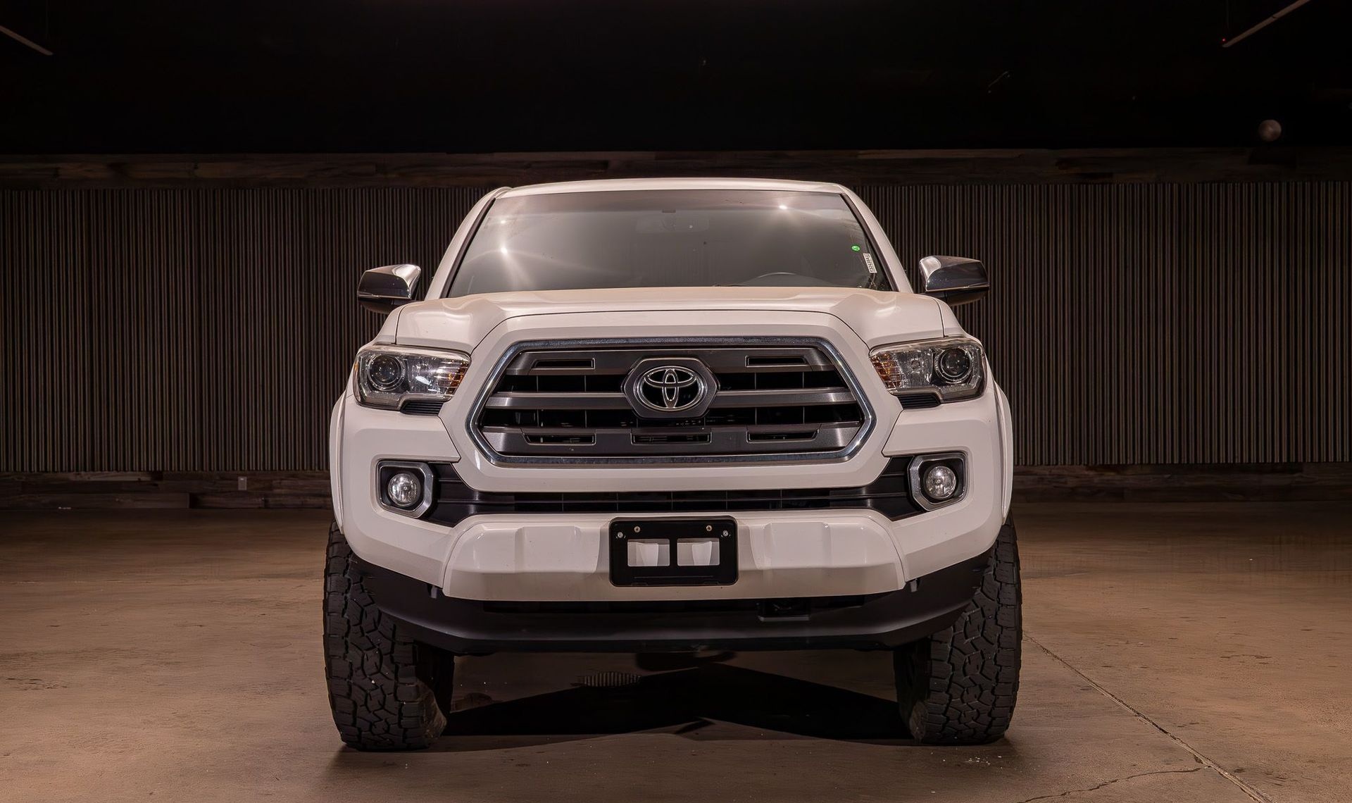 2017 Toyota Tacoma — photo 1