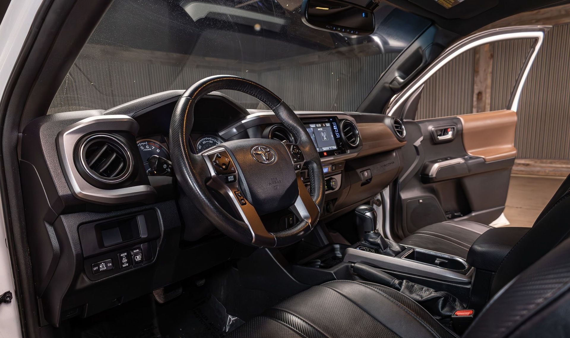 2017 Toyota Tacoma — photo 8