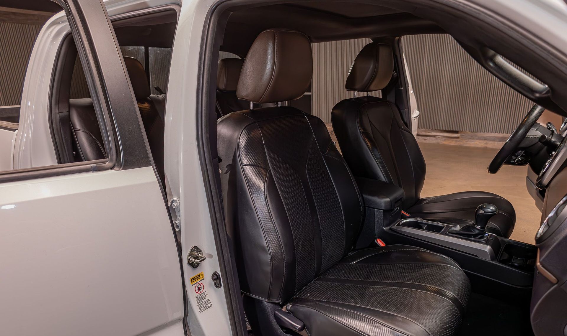 2017 Toyota Tacoma — photo 19