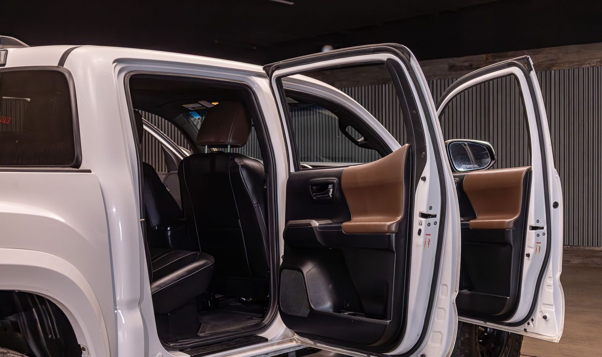 2017 Toyota Tacoma — photo 22