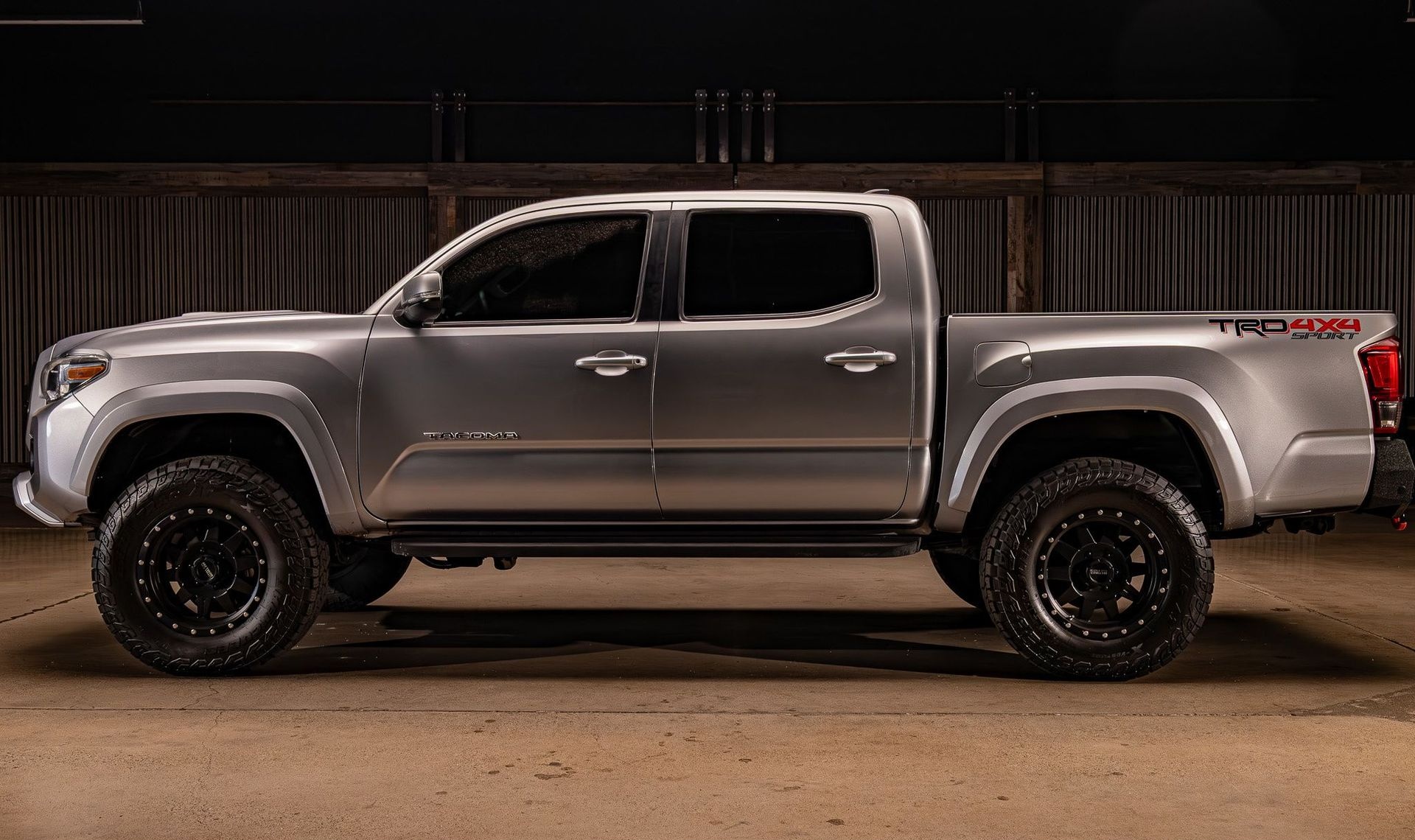 2017 Toyota Tacoma — photo 3