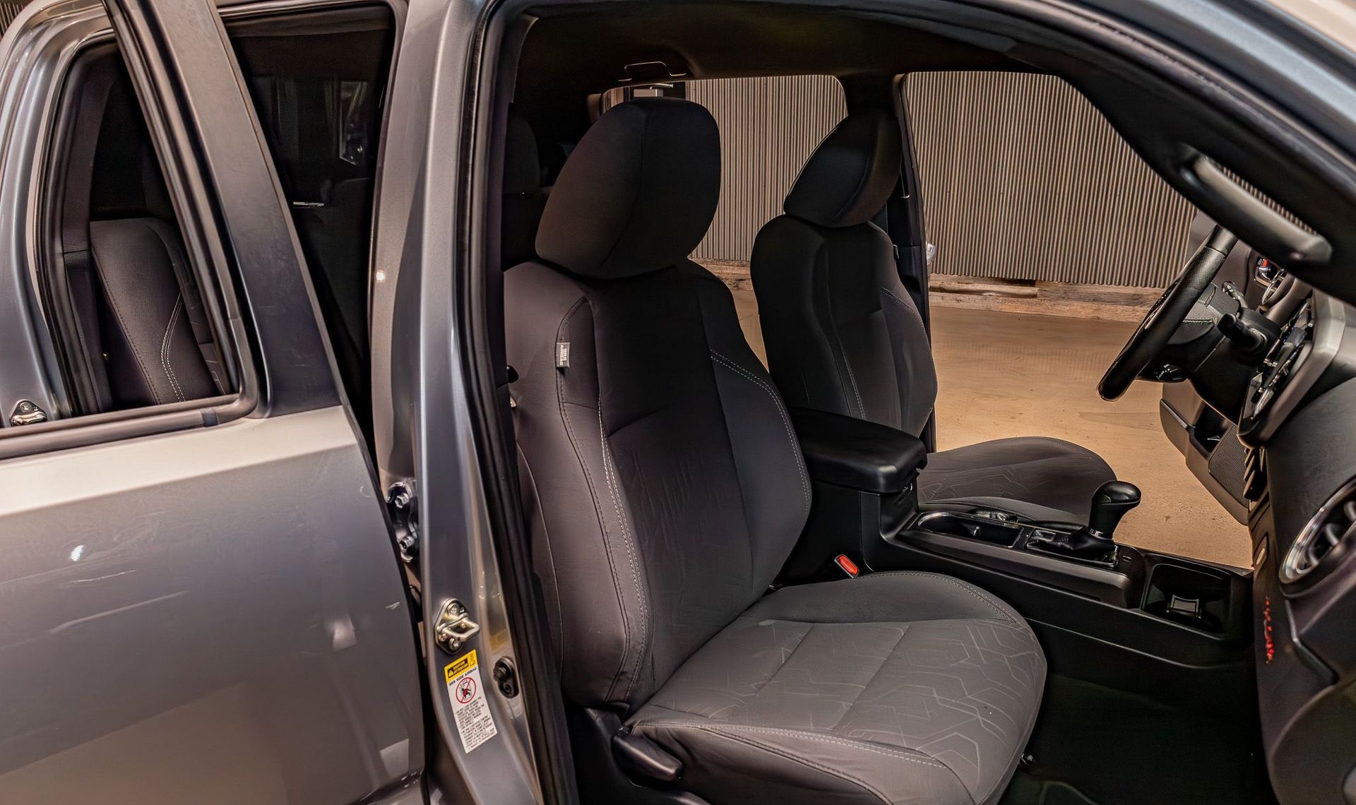 2017 Toyota Tacoma — photo 18