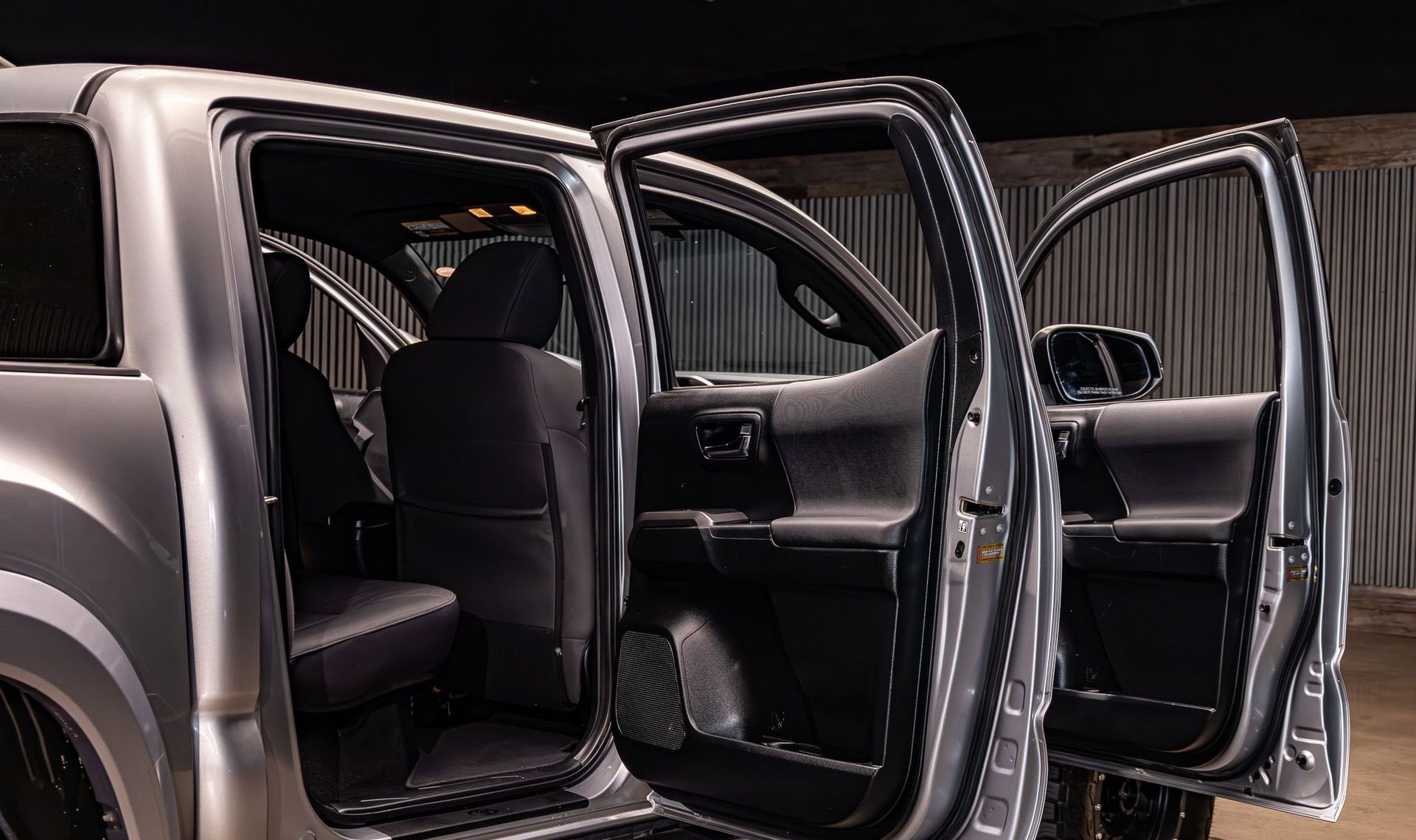 2017 Toyota Tacoma — photo 21