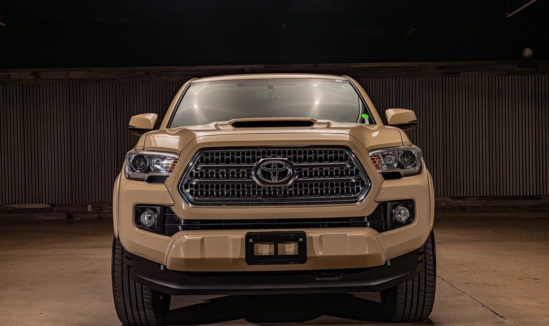 2017 Toyota Tacoma — photo 1