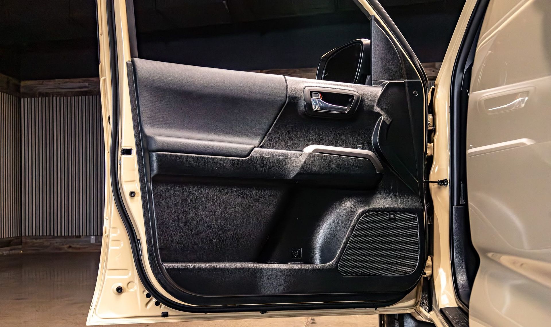 2017 Toyota Tacoma — photo 20