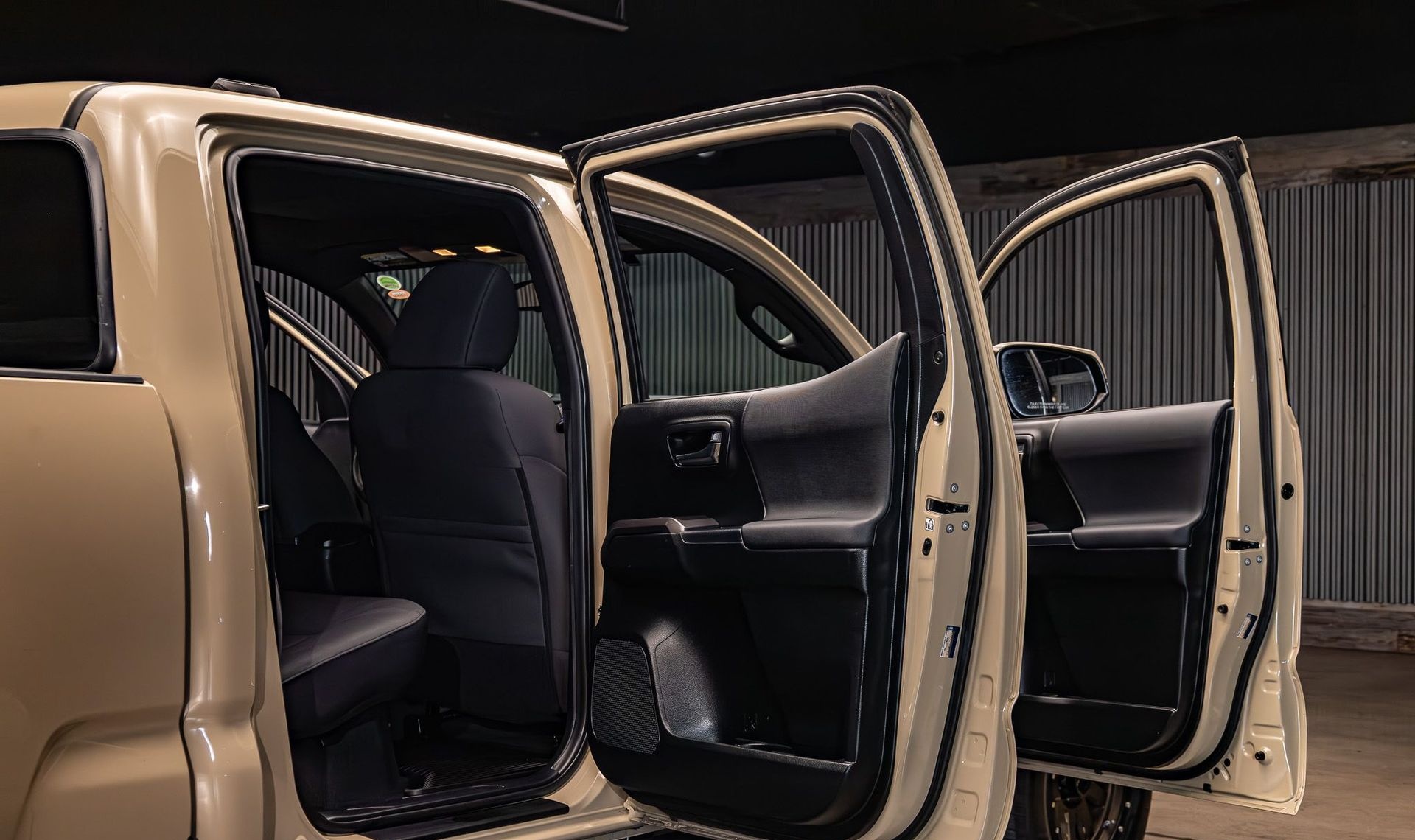 2017 Toyota Tacoma — photo 21