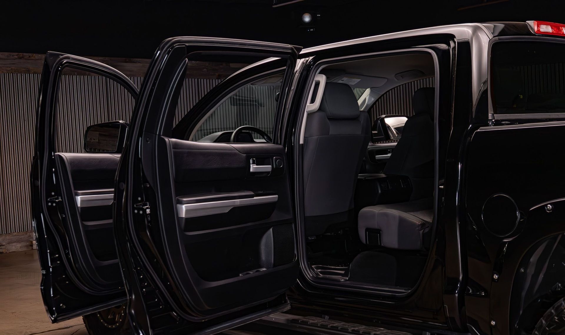 2017 Toyota Tundra — photo 21