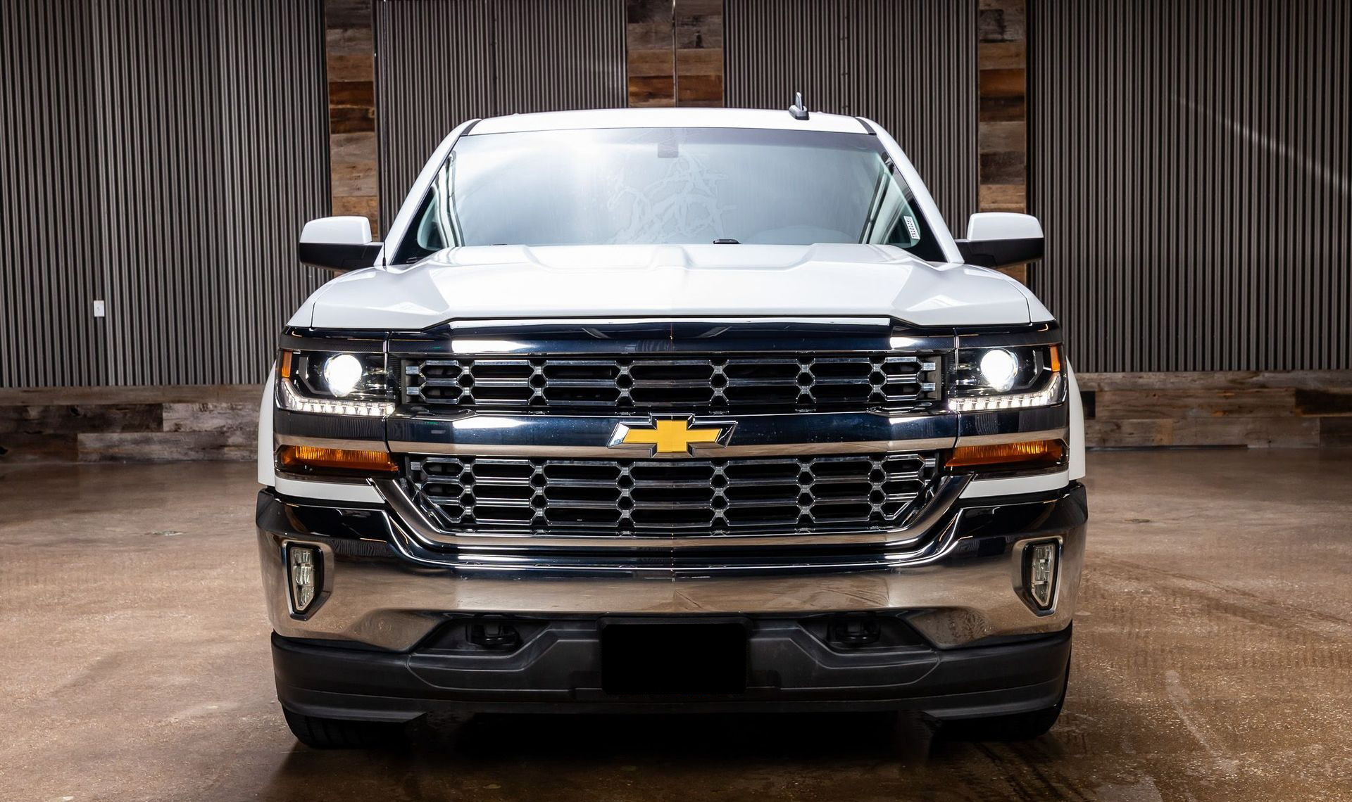 2018 Chevrolet Silverado 1500 — photo 1
