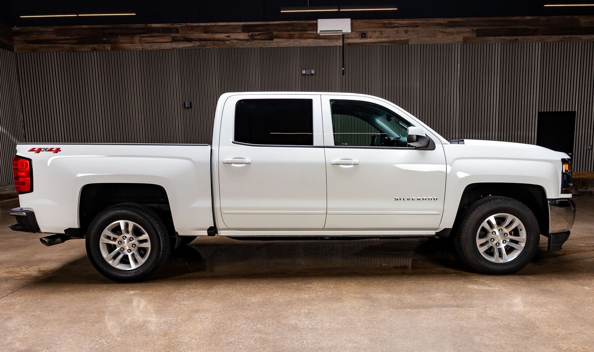 2018 Chevrolet Silverado 1500 — photo 8