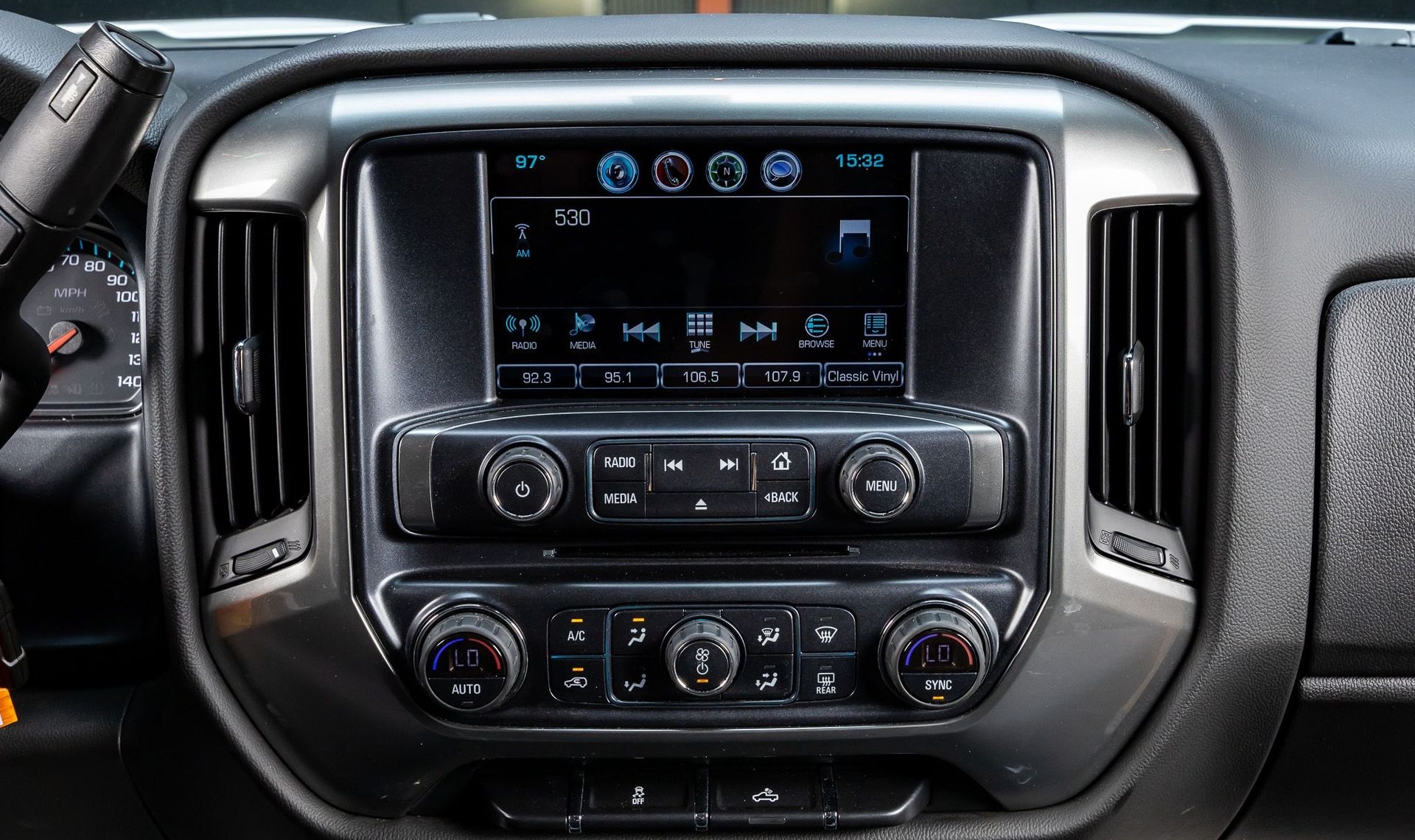 2018 Chevrolet Silverado 1500 — photo 14
