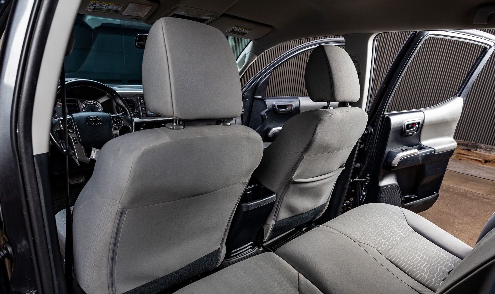 2018 Toyota Tacoma — photo 26