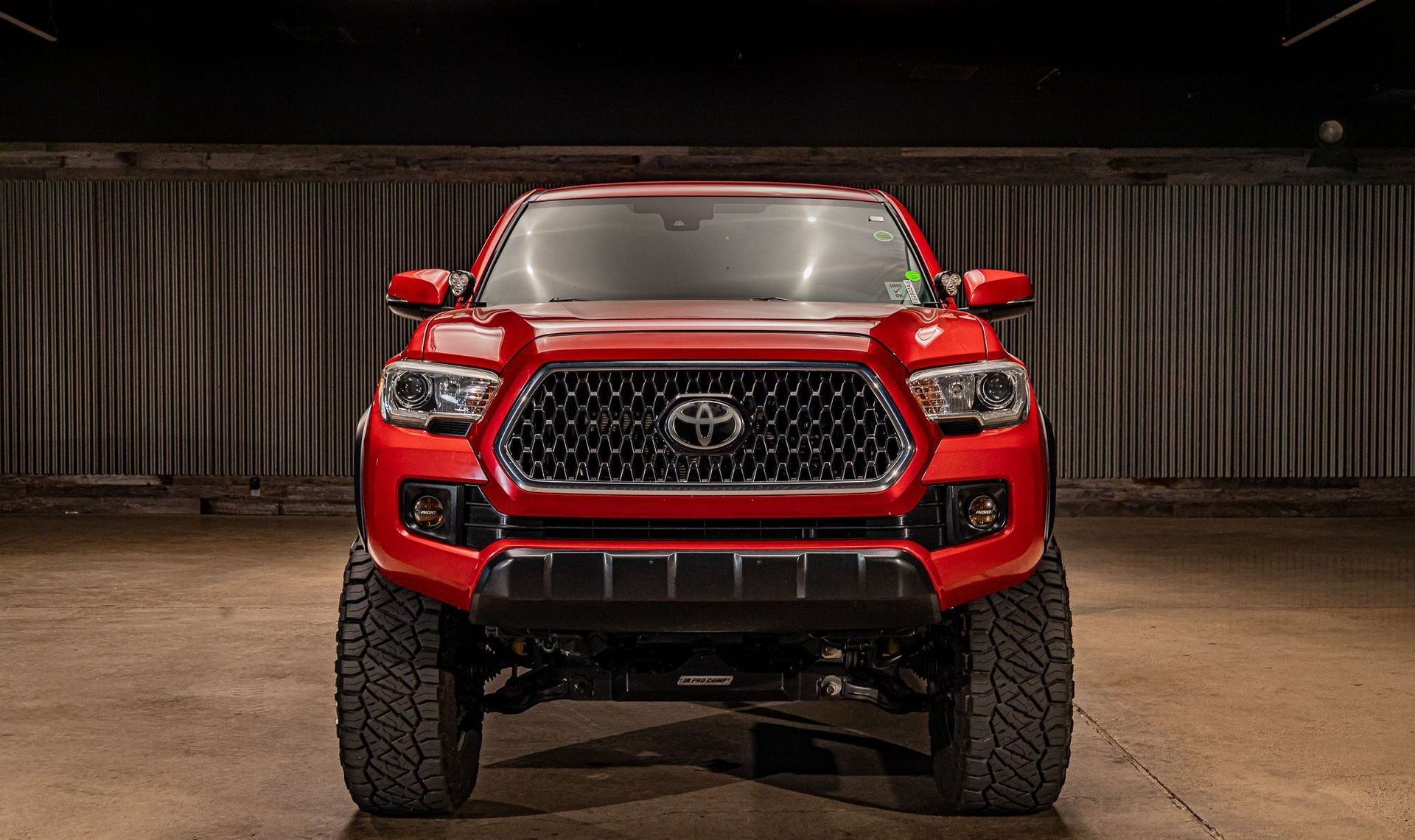 2018 Toyota Tacoma — photo 1