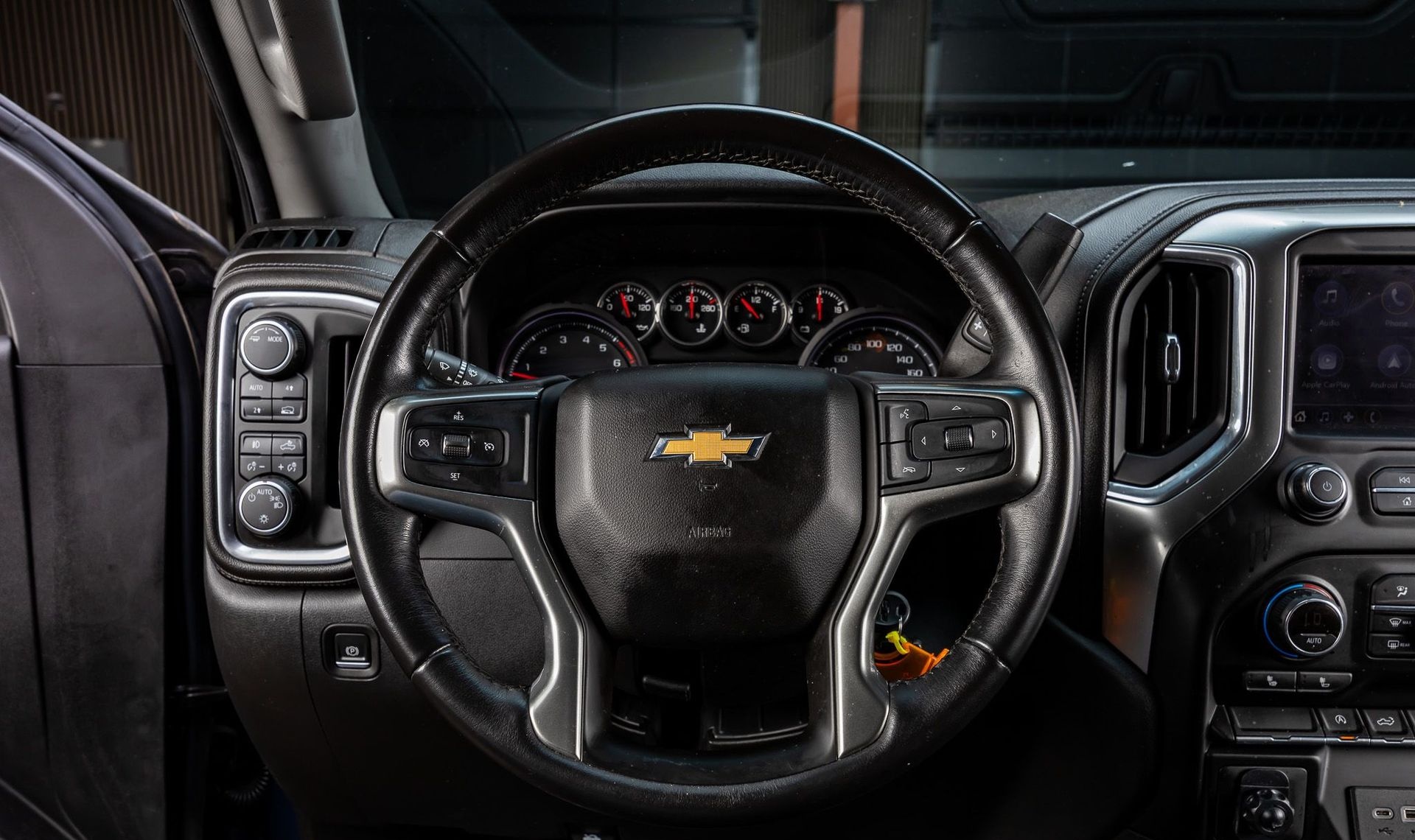 2020 Chevrolet Silverado 1500 — photo 15