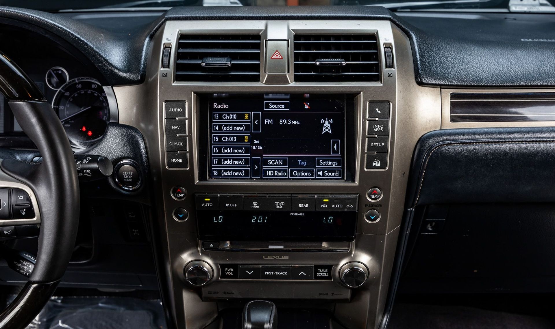 2020 Lexus GX 460 — photo 16
