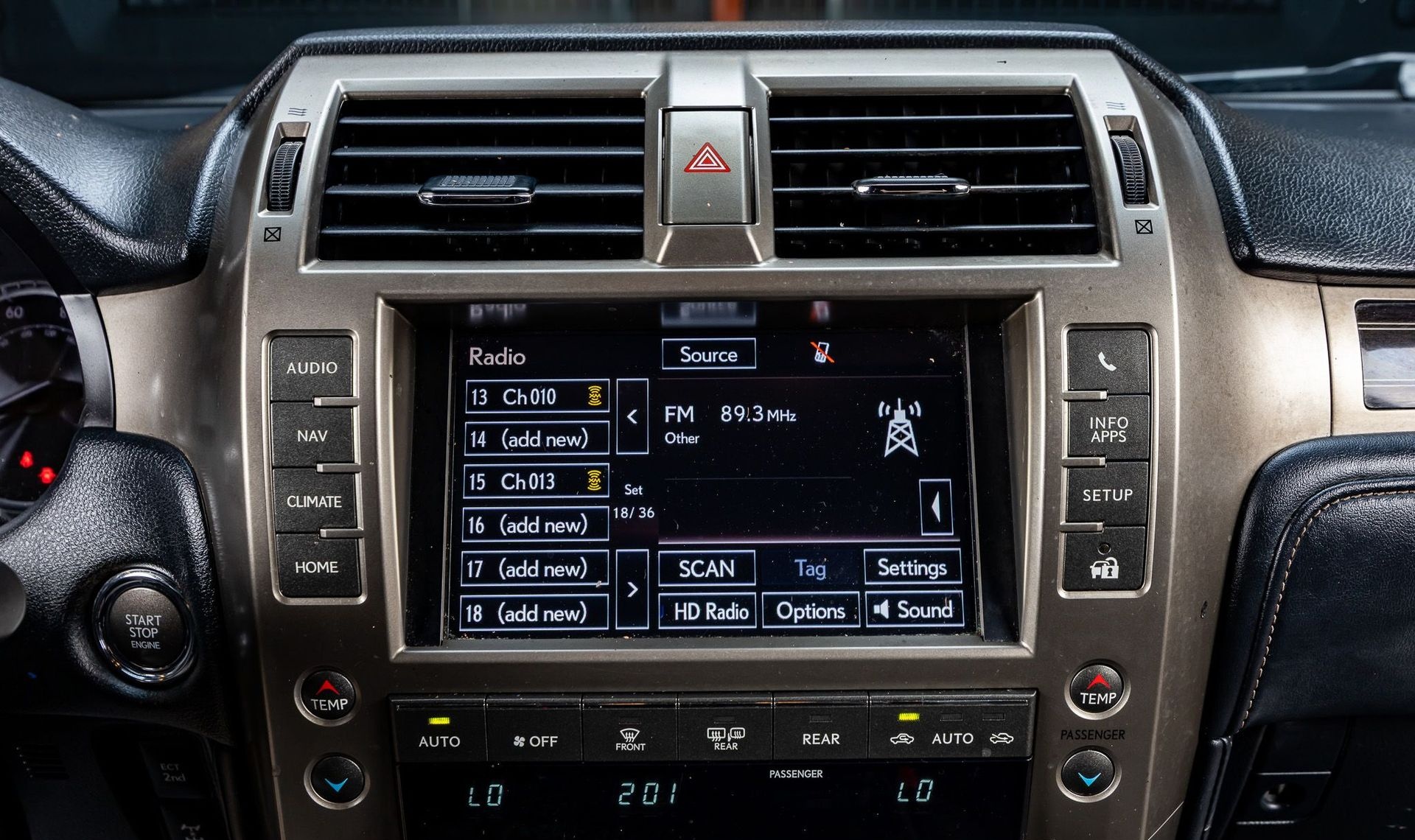 2020 Lexus GX 460 — photo 17
