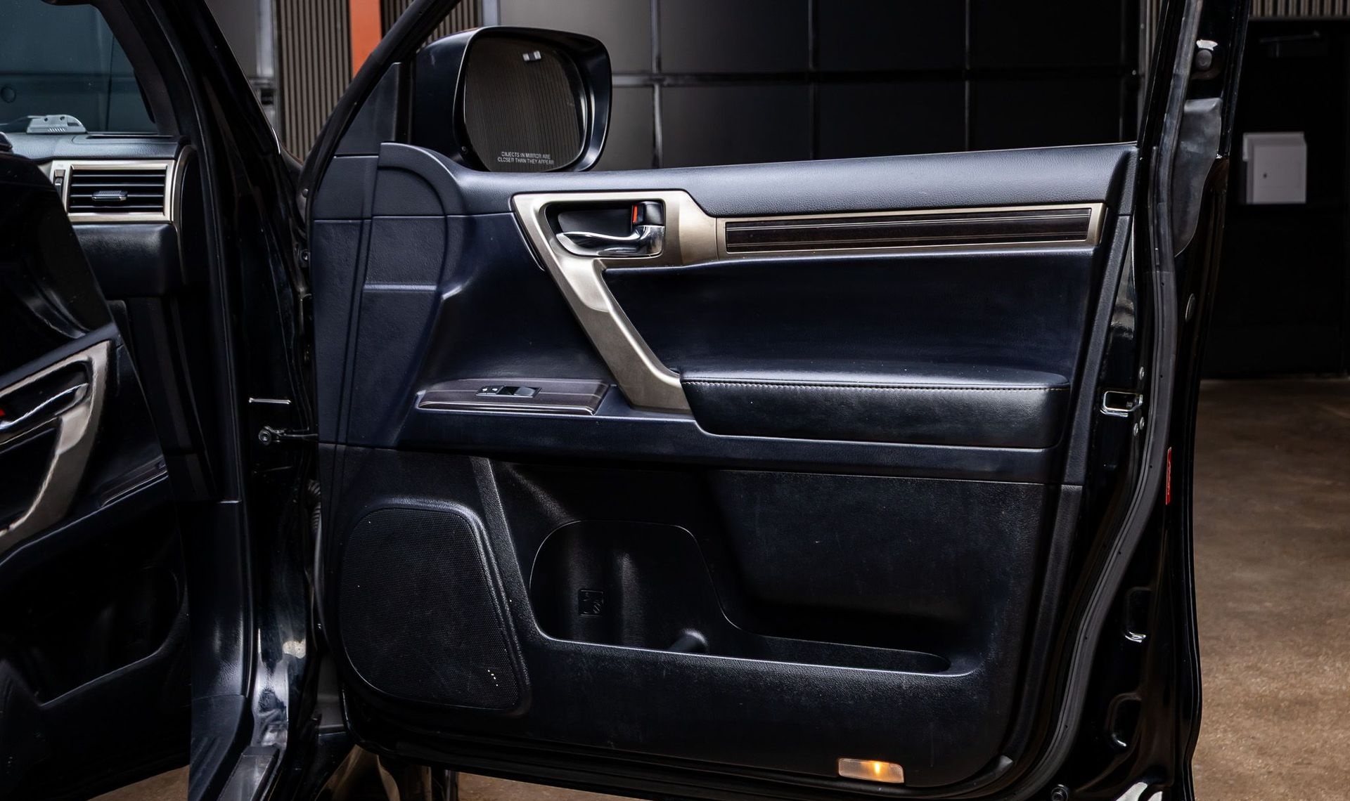 2020 Lexus GX 460 — photo 29