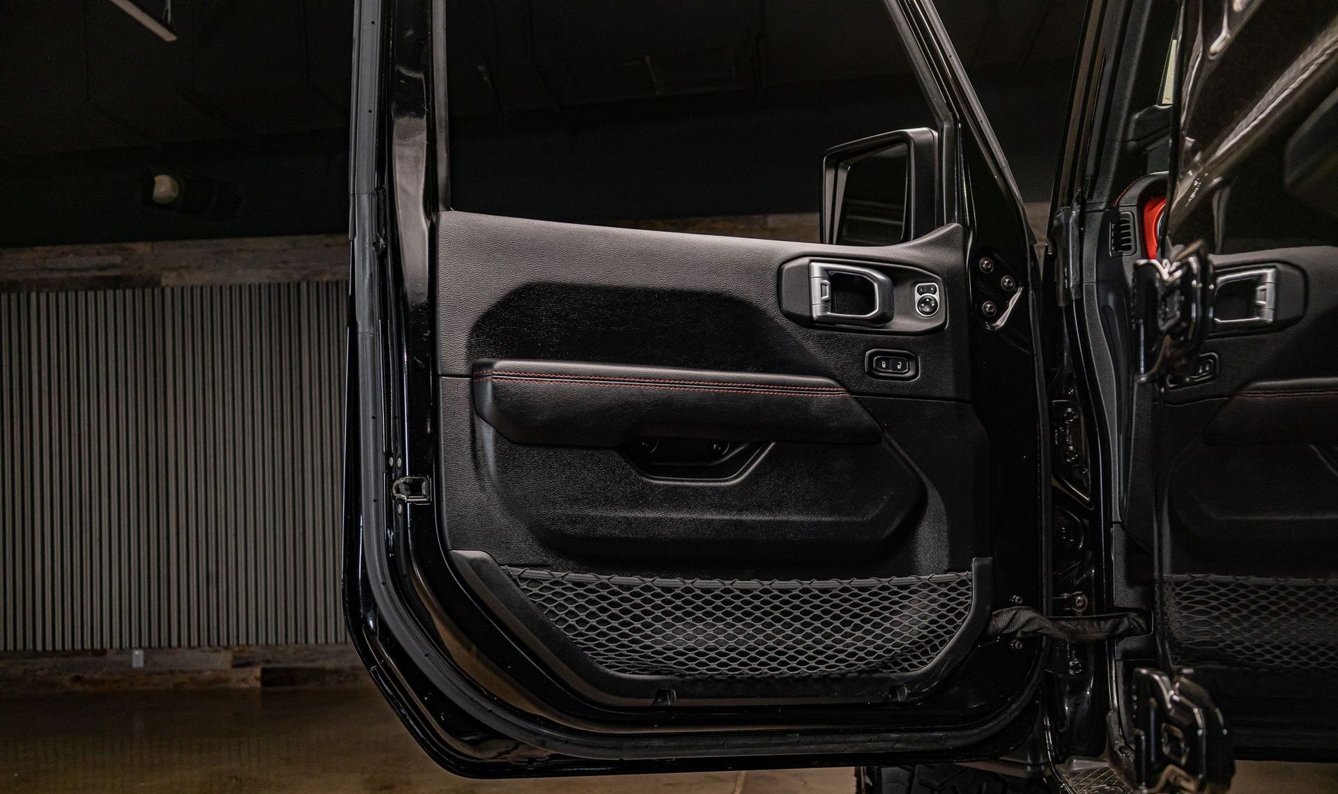 2021 Jeep Gladiator — photo 24