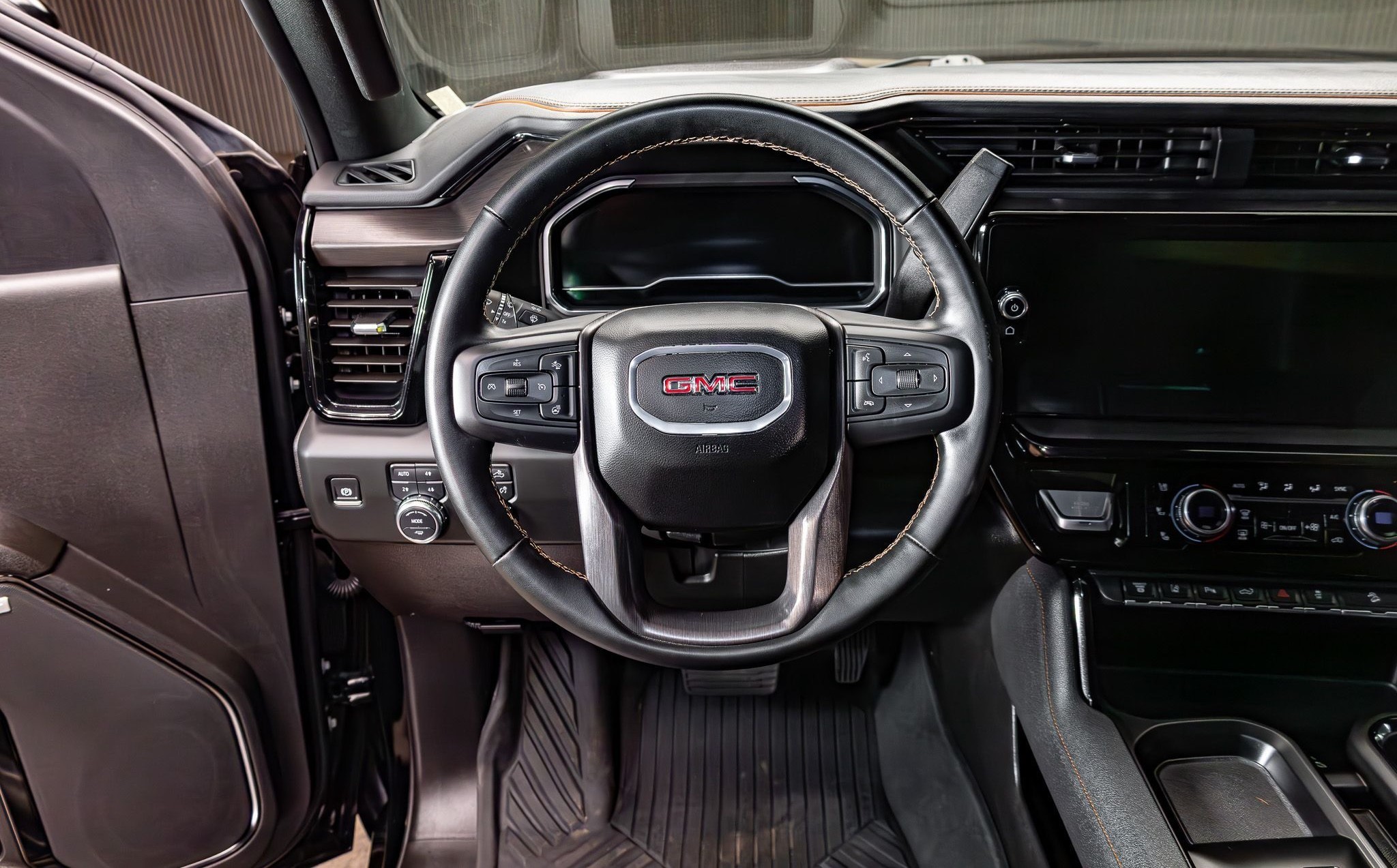 2024 GMC Sierra 2500HD — photo 13
